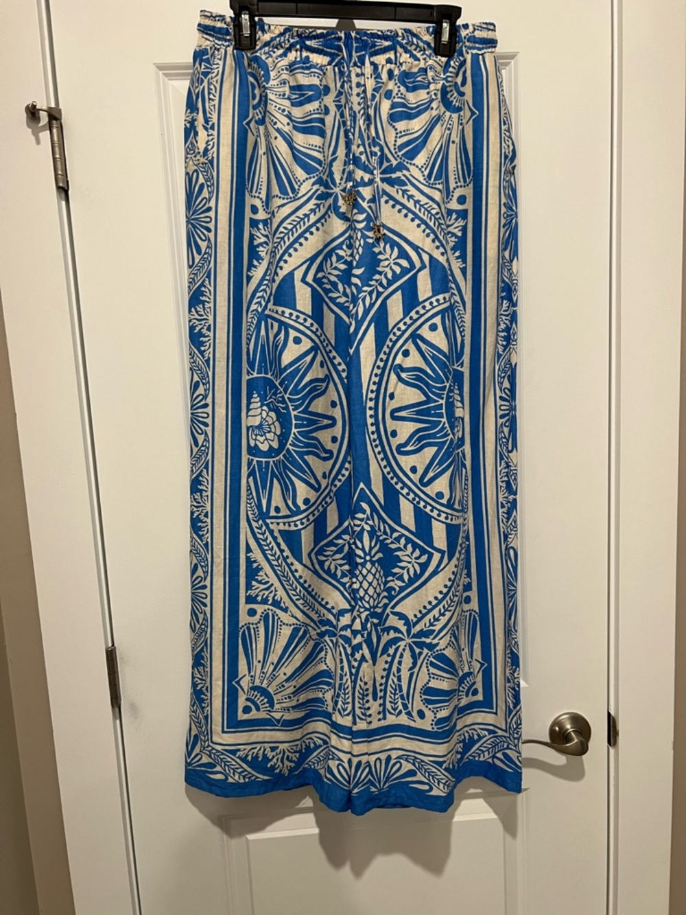 C&C California Blue and Cream Wide Leg Pants size L ~ NWT
